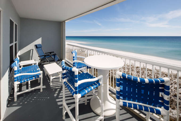 Gorgeous view of the gulf with plenty of sitting for everyone Gorgeous view of the gulf with plenty of sitting for everyone