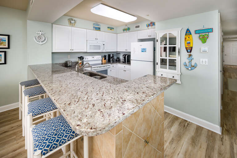 Enjoy a snack at the breakfast bar! Enjoy a snack at the breakfast bar!