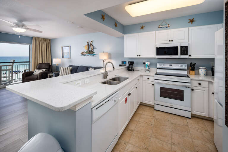 Full service kitchen with everything you need to make the perfect meal