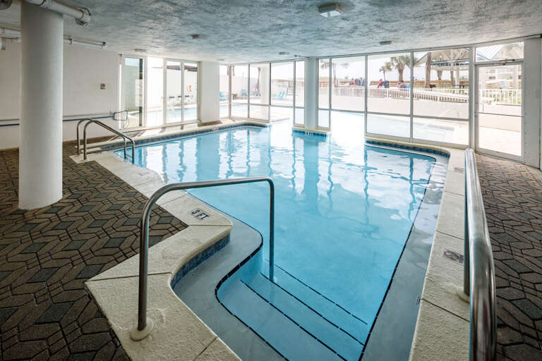 Enjoy a swim even when it rains!   Enjoy a swim even when it rains!