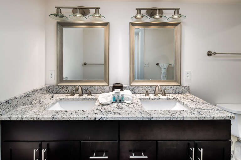 2 sinks are convenient.