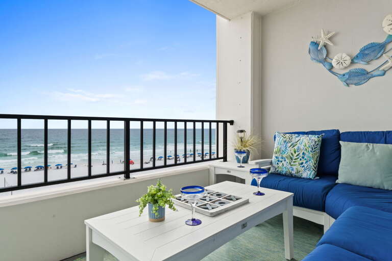 Amazing view with comfy seating!