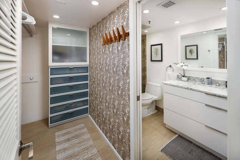 Cute, updated bathroom!