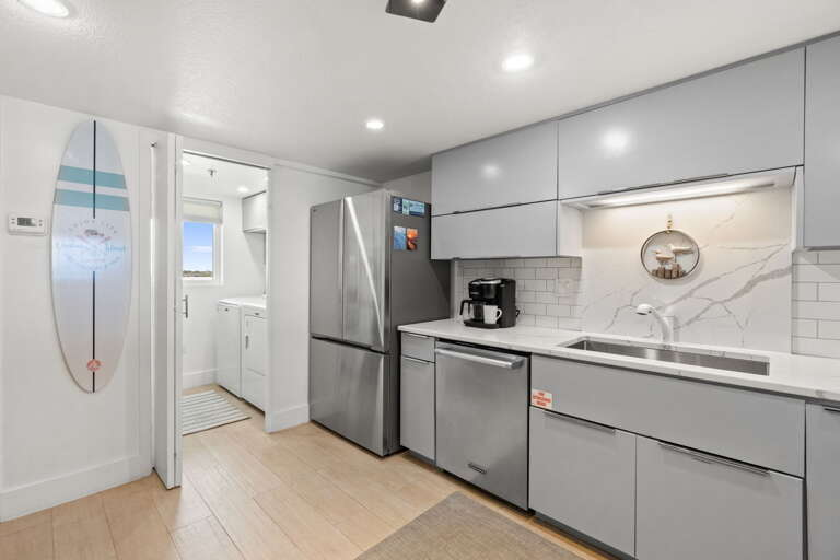 Customized Cabinetry is just another first class amenity to this beautiful Gulf front unit. Prepare your family's next meal in this beautiful kitchen.