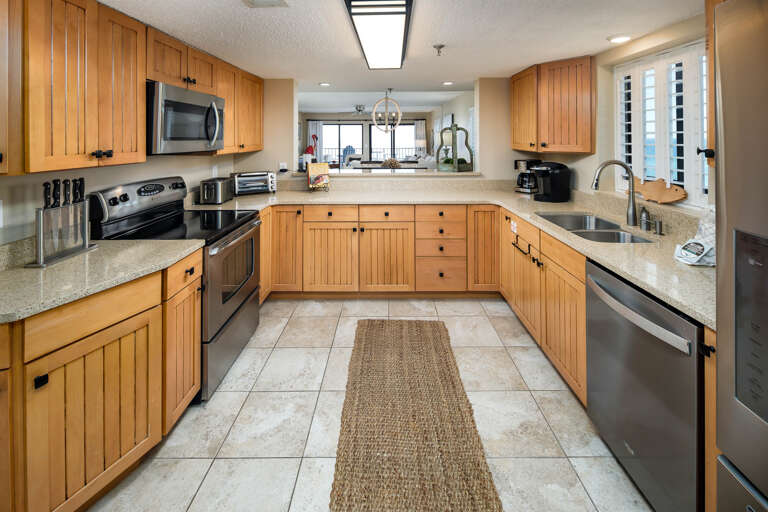 Spacious modern Kitchen with Spectacular Views and High-end Appliances...all the comforts of home of home and MORE!! 