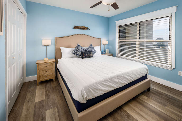 A window for more fresh light and facing the TV for your pleasure. 