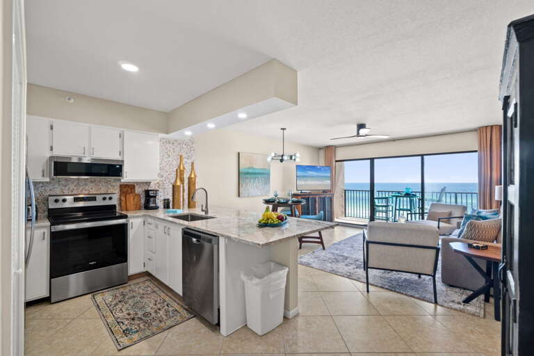 Fully equipped kitchen.