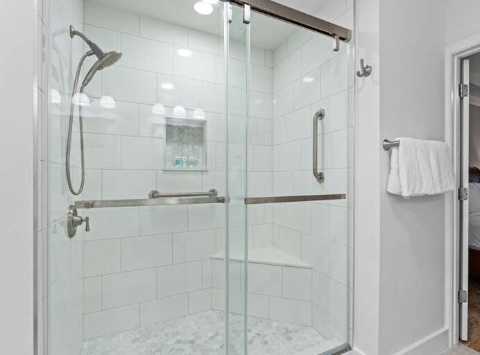 Spacious walkin shower
