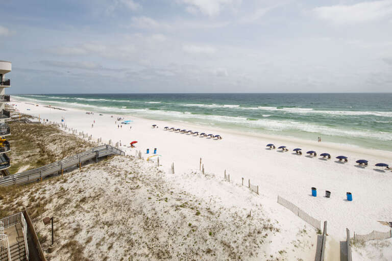 Come stay here and relax