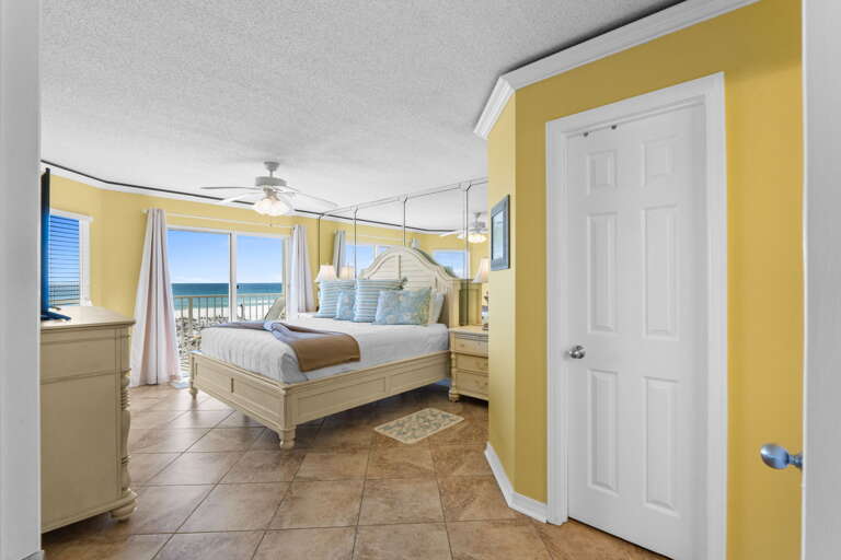 So spacious with a king size bed as well.