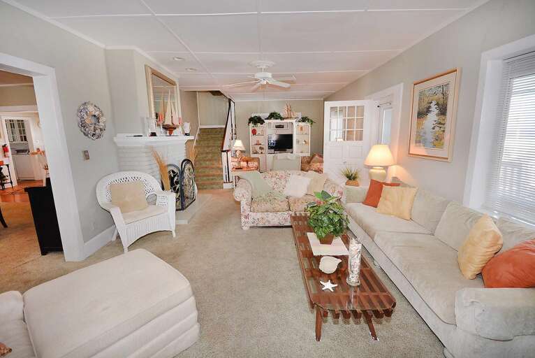 The Porch Ocean Front Living room 