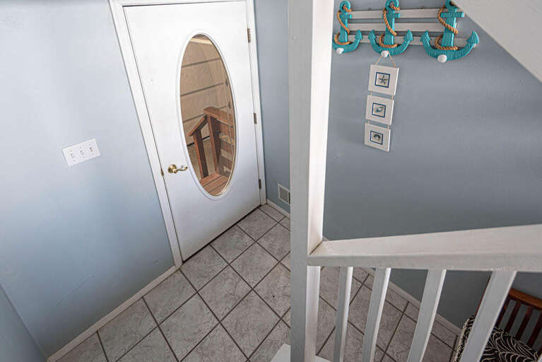 STEPS-FROM-GARAGE-AREA