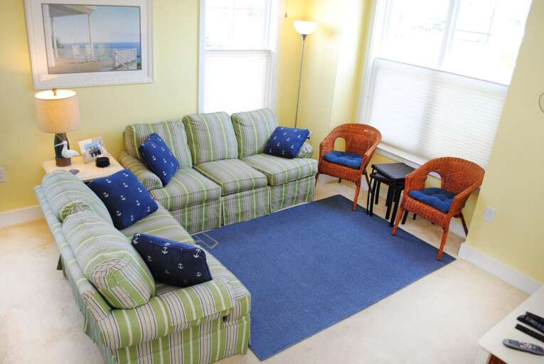 Broad Marsh 105F Living Room