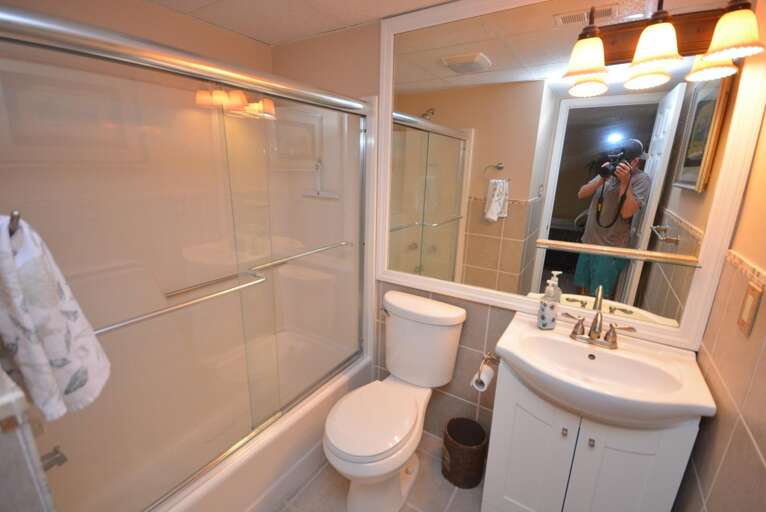 Master-Bathroom