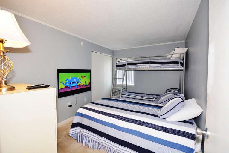 Bedroom with Pyramid Bunk And Twin 