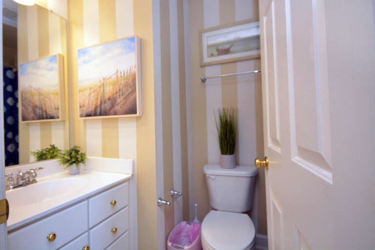 Attached-Loft-Bathroom