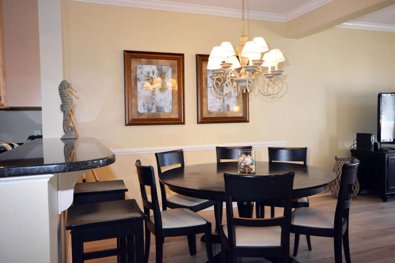 Sunset Island 34 Living-Area