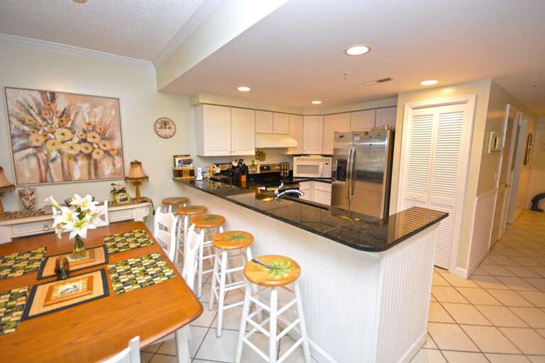 Island Cabana 201 Breakfast Bar