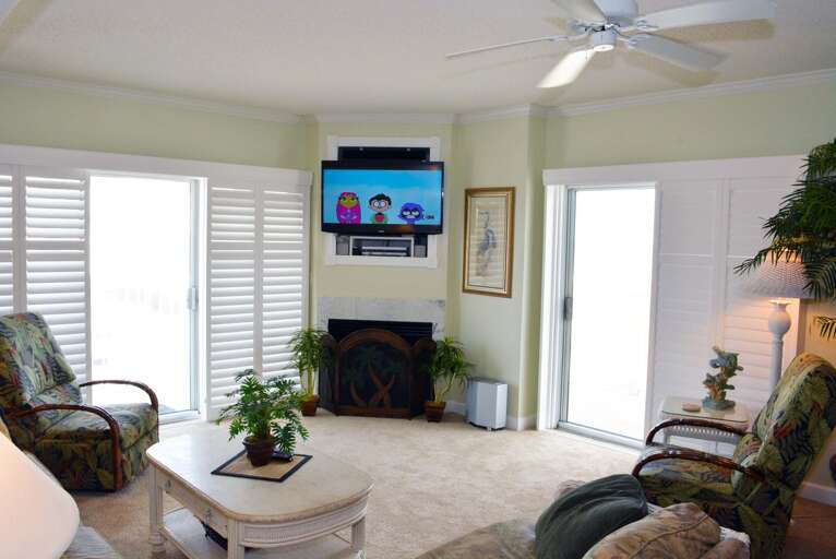 Island Cabana 201 Living Room