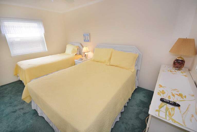 Bedroom 2 with Queen and Twin