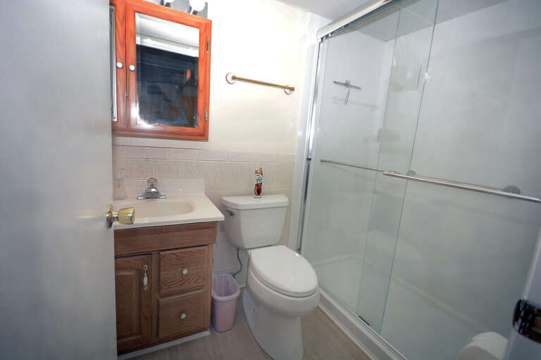Master-Bathroom