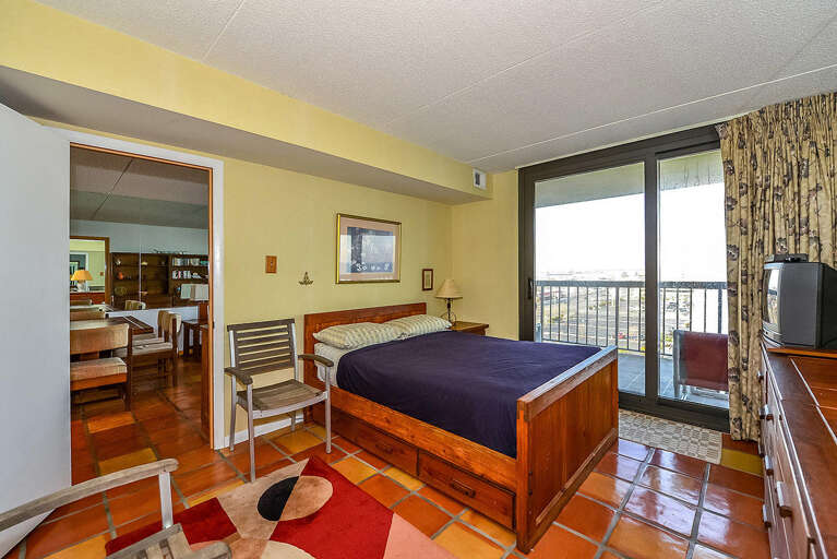 Master Bedroom with Double and Trundle