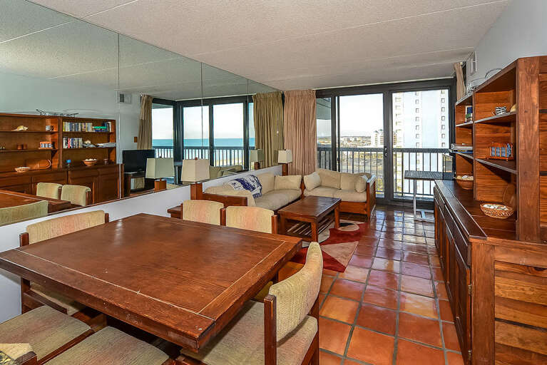 Oceanfront Dining Area