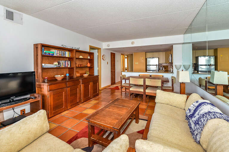 Sea Watch 709 Living Room