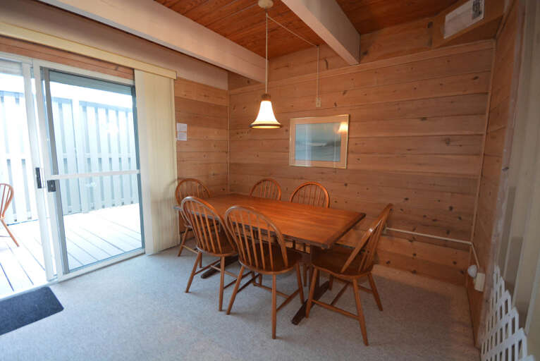 Dining Area Dining Area