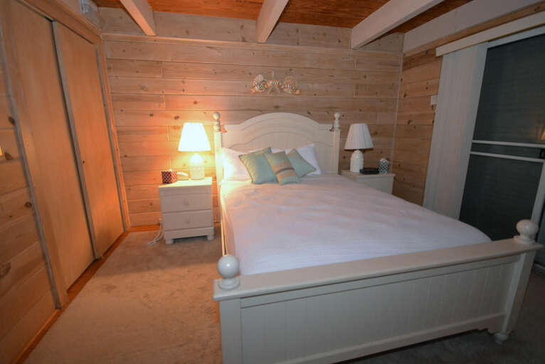 Master Bedroom with Queen Master Bedroom with Queen