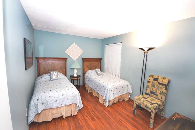 Bedroom 2 with 2 Twins