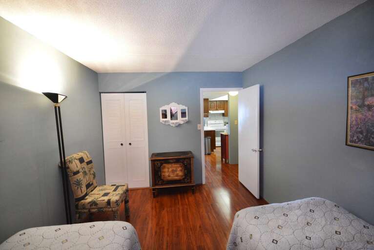 Bedroom 2 with 2 Twins