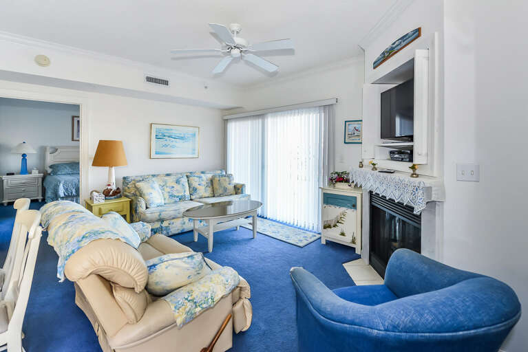 Lorelei 201 Living Room