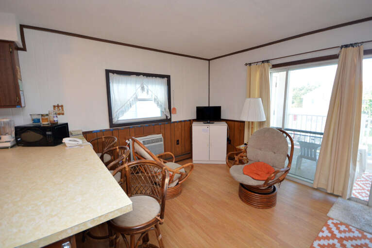 Sea Raider 302 LIVING-AREA