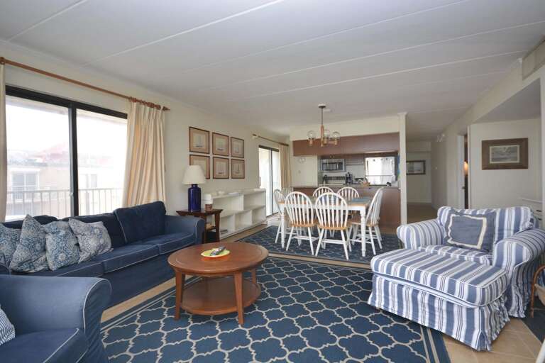 SURFS EDGE 501-LIVING-AREA