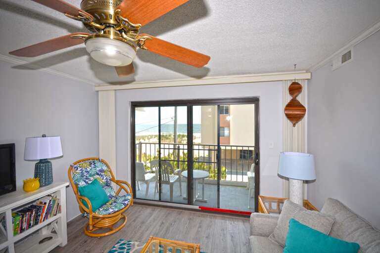 Wave Watcher 201 Living Area