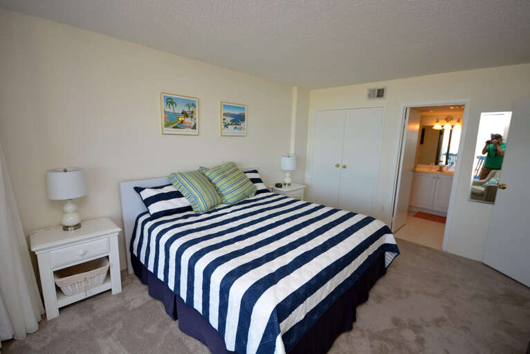 Ocean-Front-Master-King-Bedroom