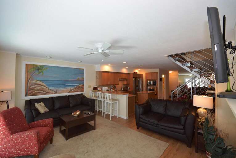 Sunset Cove 10 LIVING ROOM