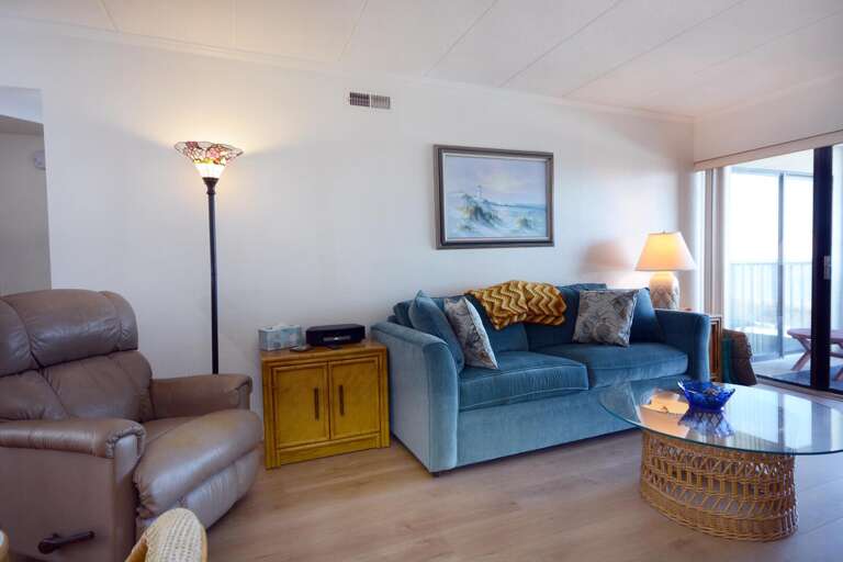 EVEN KEEL 301-LIVING-AREA