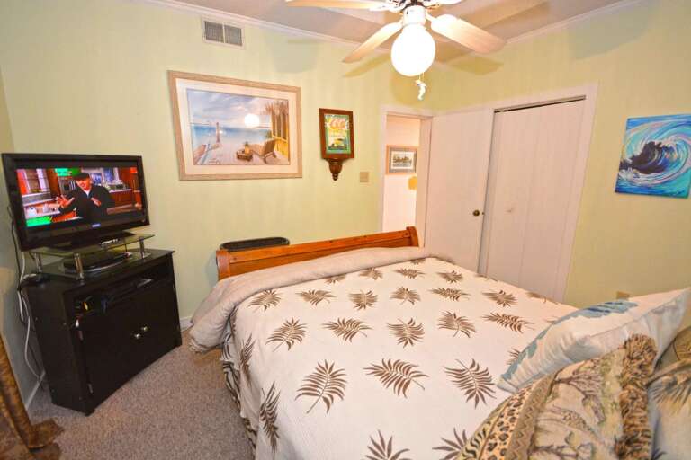 Queen Master Bedroom