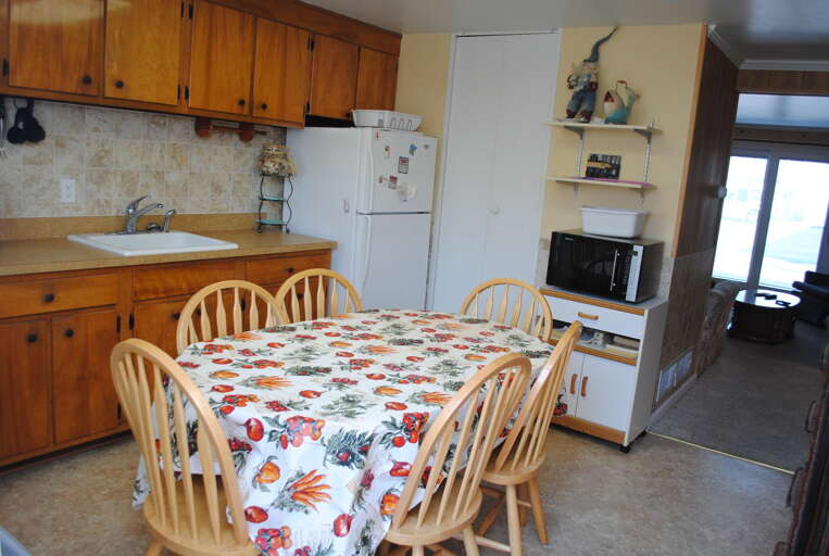 Kitchen and Dining Area Royal Palm 22