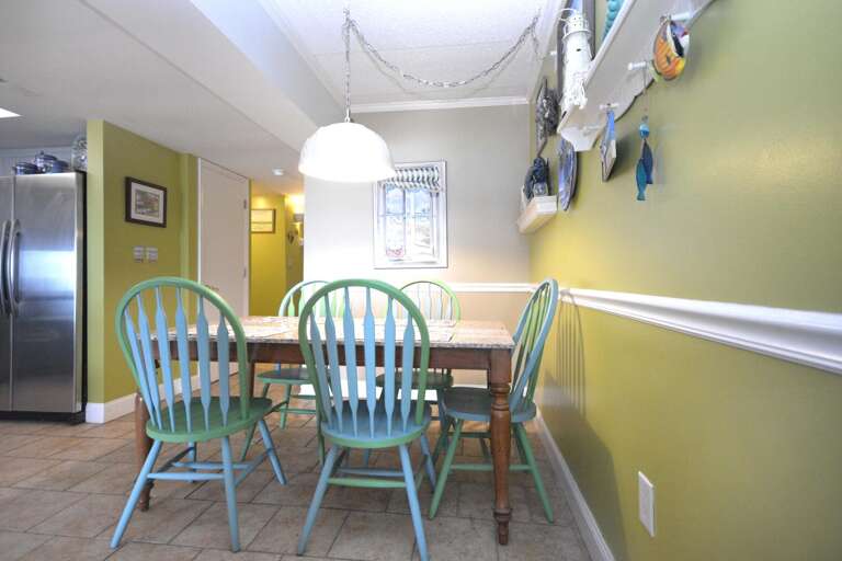 DINING-AREA DINING-AREA