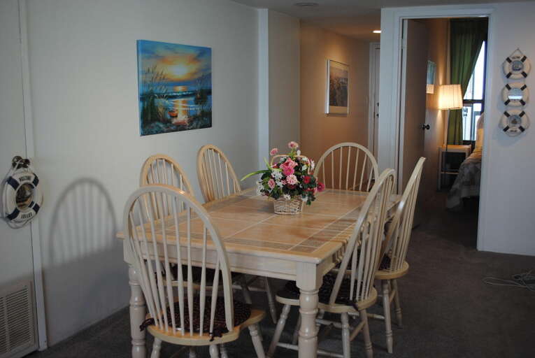Irene 1806 Dining Area