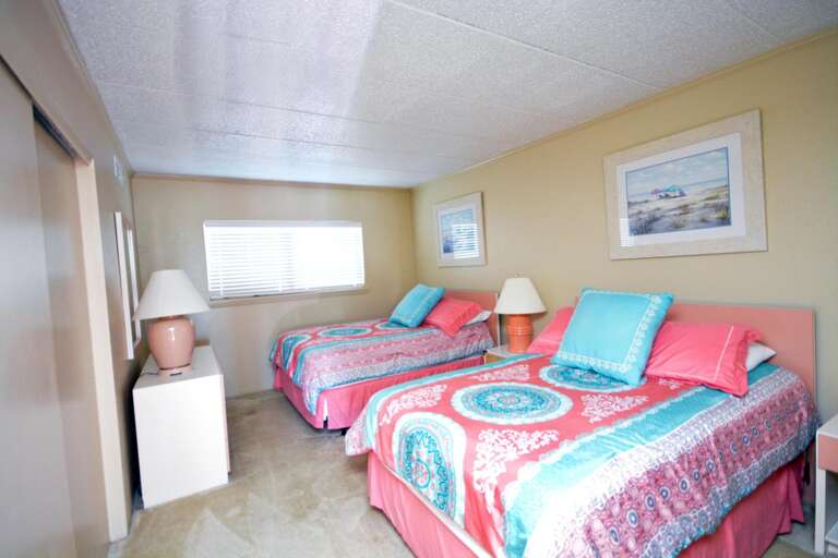 TWO-DOUBLES-BEDROOM TWO-DOUBLES-BEDROOM