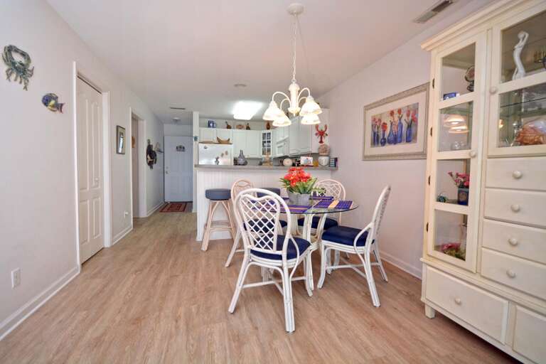 DINING-AREA DINING-AREA