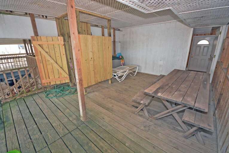 GROUND-FLOOR-SHADED-DECK GROUND-FLOOR-SHADED-DECK