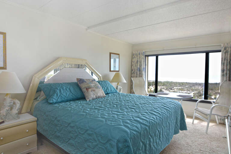 KING-MASTER-BEDROOM