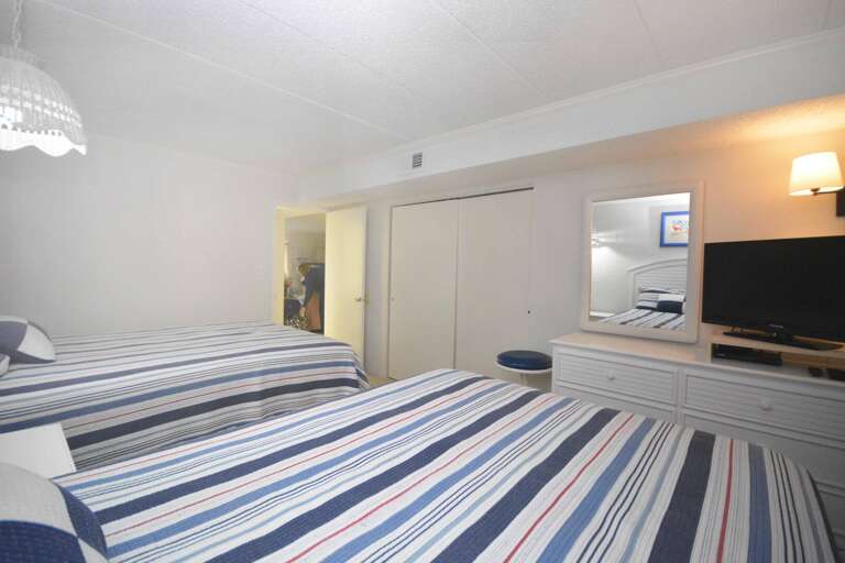 TWO-QUEEN-BEDROOM TWO-QUEEN-BEDROOM