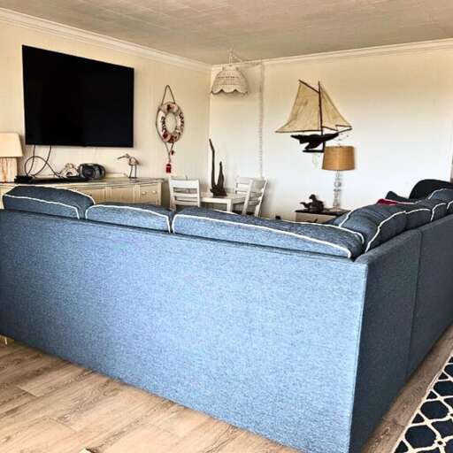 North Shore 5 - Living Room