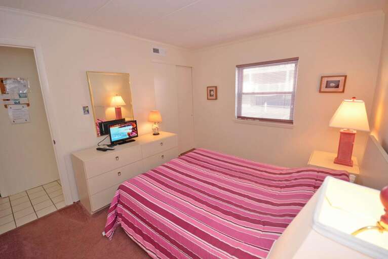 Master Bathroom with Queen